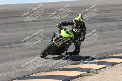 media/Oct-13-2025-Moto Forza (Mon) [[a66d839500]]/3-B Group/Session 2 (Bowl)/